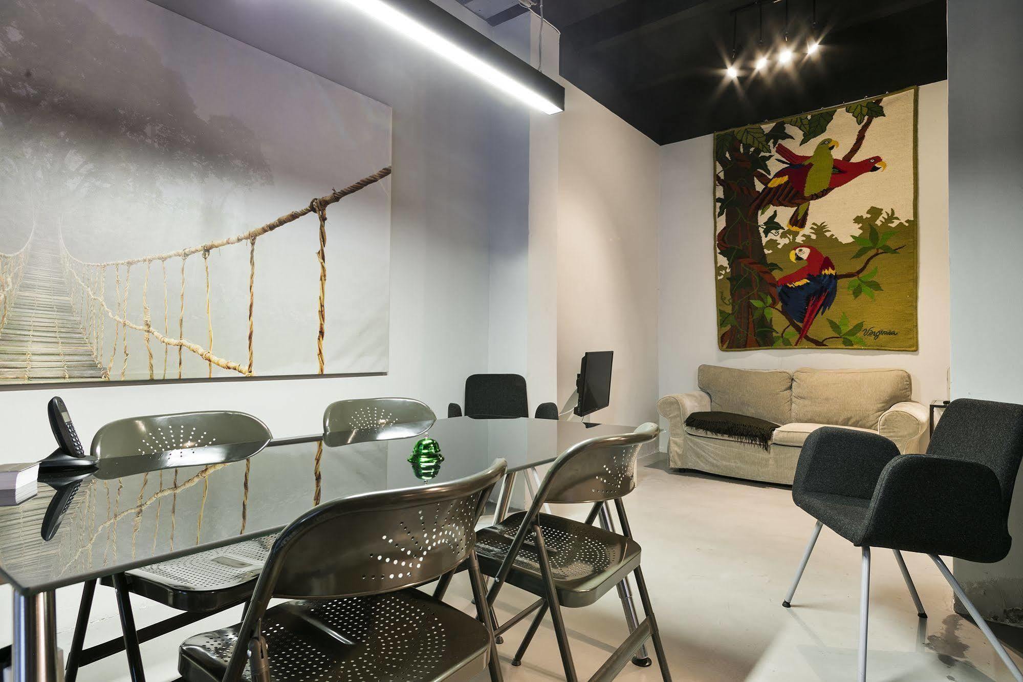 Fira Apartments By Gaiarooms Barcelona Luaran gambar