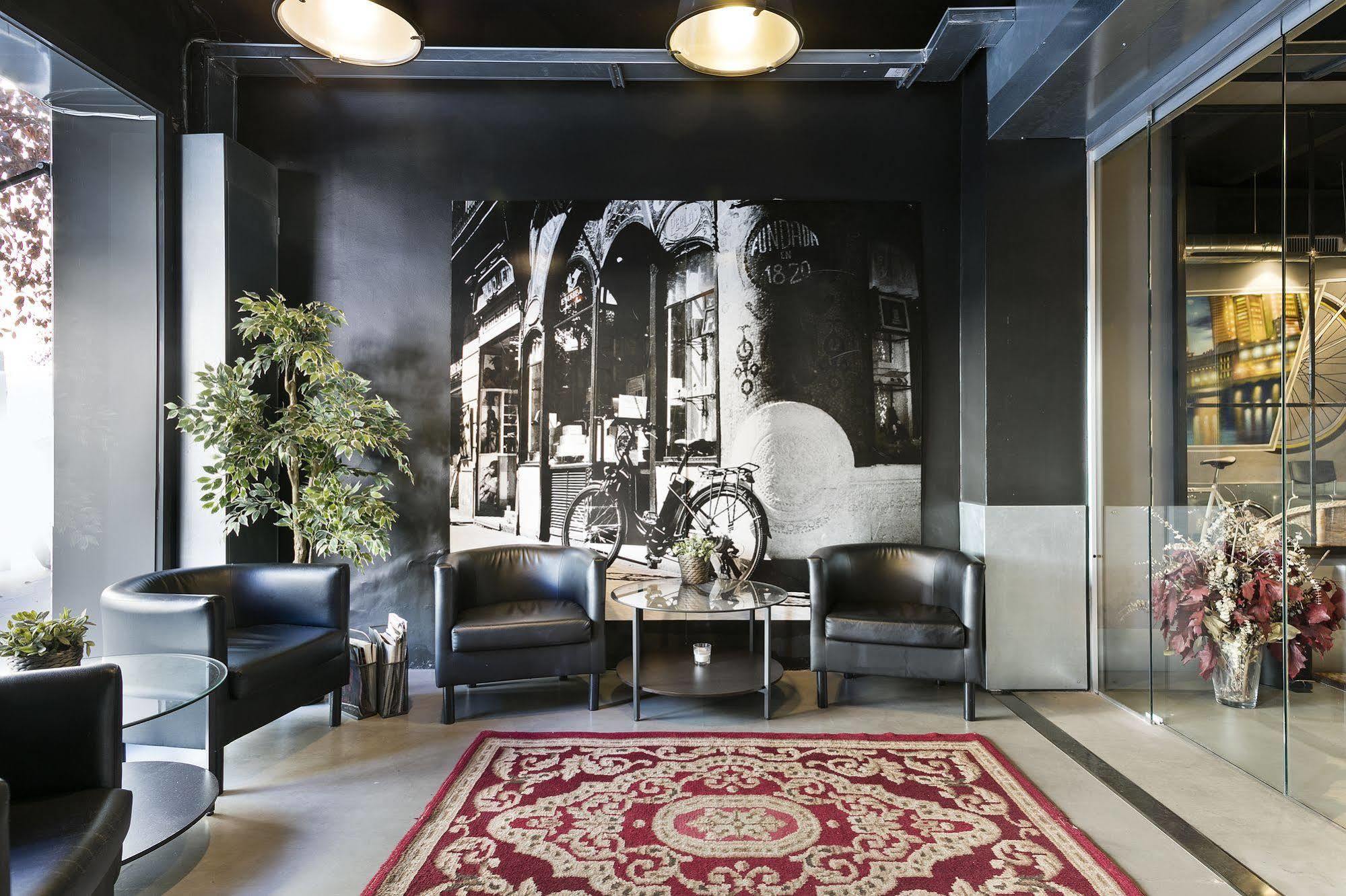 Fira Apartments By Gaiarooms Barcelona Luaran gambar