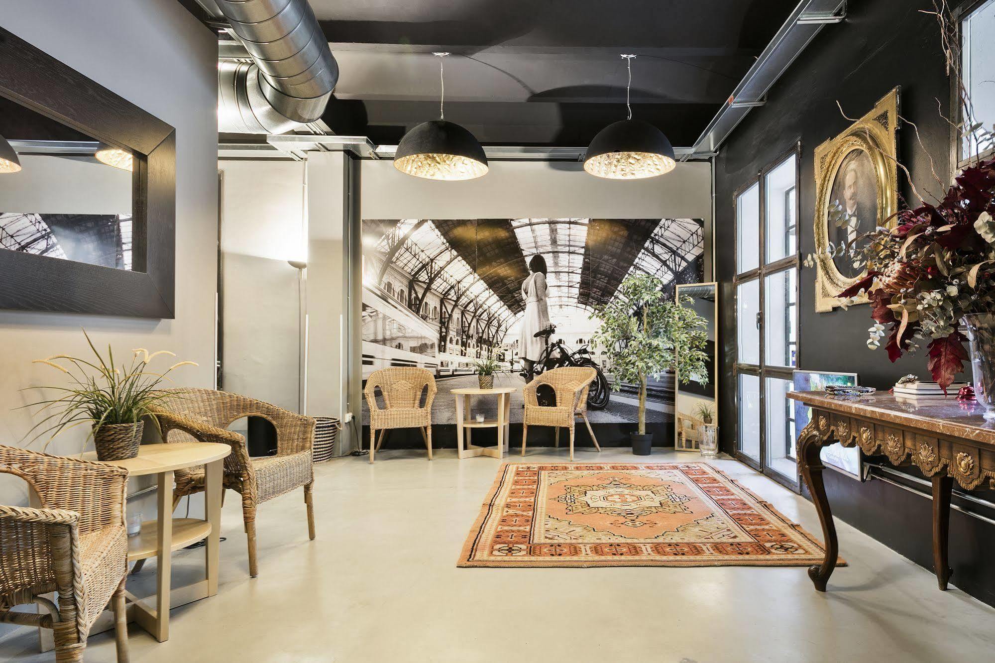 Fira Apartments By Gaiarooms Barcelona Luaran gambar