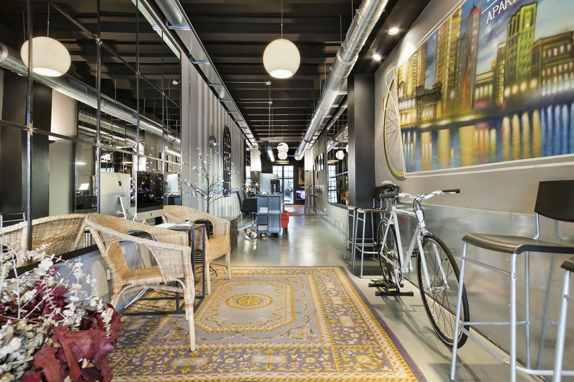 Fira Apartments By Gaiarooms Barcelona Luaran gambar