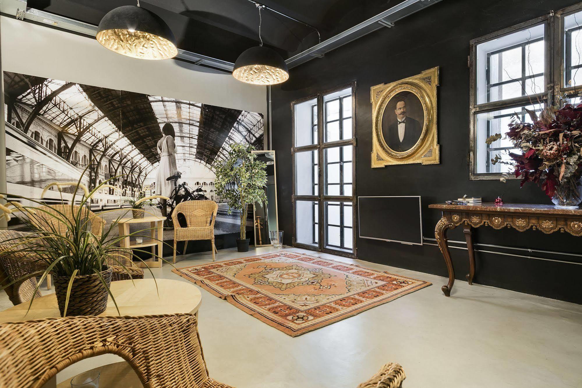 Fira Apartments By Gaiarooms Barcelona Luaran gambar