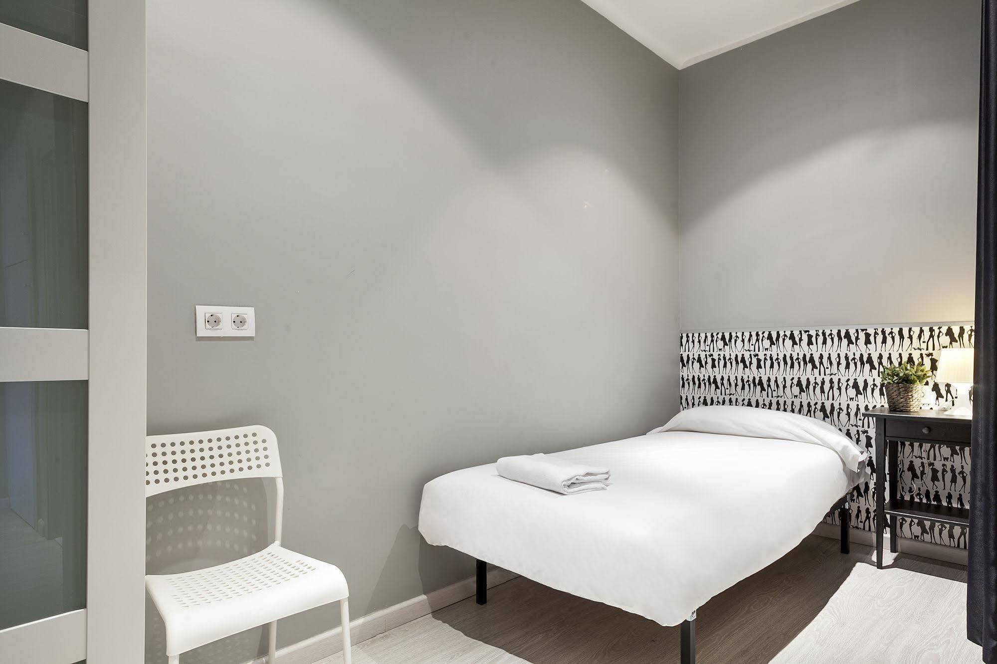 Fira Apartments By Gaiarooms Barcelona Luaran gambar